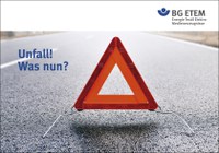 Unfall! Was nun? Nach einem Unfall oder einer Panne heißt es, besonnen zu handeln. Die eigene Sicherheit hat Vorrang! Diese und weitere kurz gefasste Tipps, etwa zum Bilden der Rettungskette, zum Absichern der Gefahrenstelle oder zum Umgang mit verletzten Personen, gibt die Infokarte der BG ETEM im handlichen DIN A5-Format. Praktisch sind auch die Platzhalter für wichtige Telefonnummern.