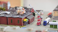 (21.06.2022) Unternehmen müssen sich auf Krisenzustände vorbereiten, damit im Fall des Falles jeder weiß, was zu tun ist. Die Berufsgenossenschaft Energie Textil Elektro Medienerzeugnisse (BG ETEM) erklärt, worauf es beim Notfallmanagement ankommt - in der neuen Folge des Podcasts 